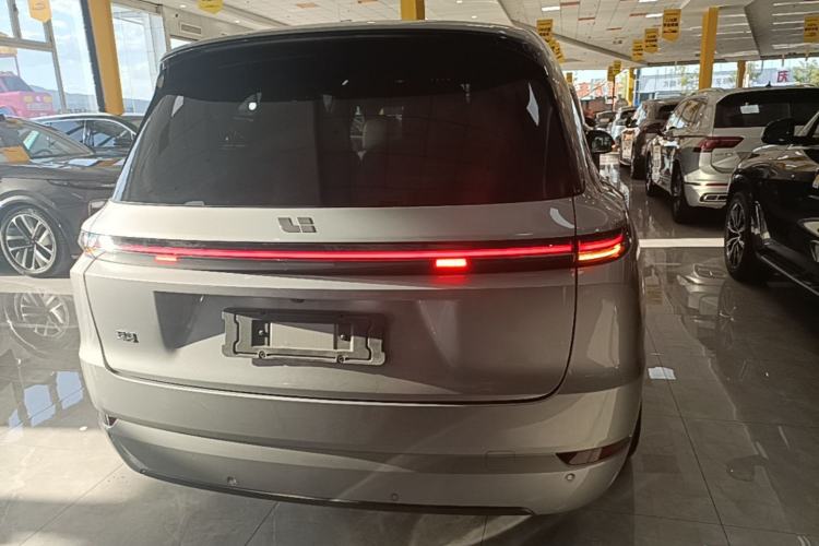 Li Auto L9 2022 — 5