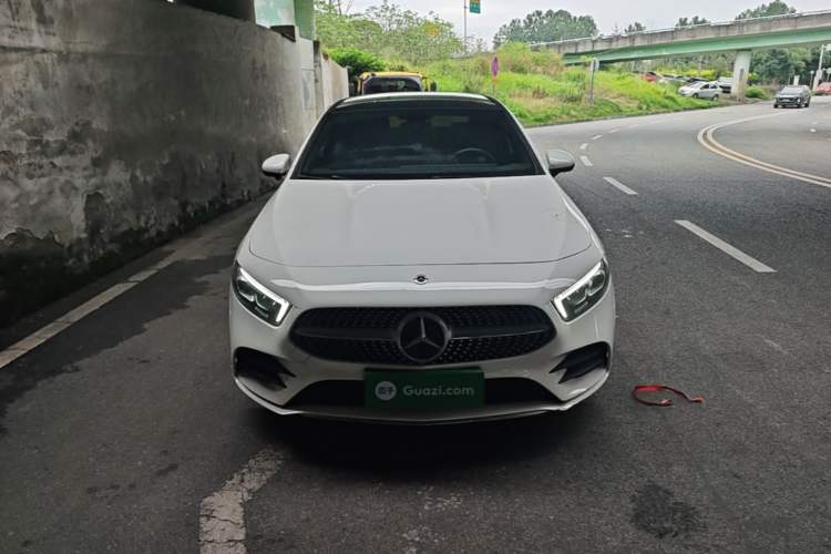Mercedes-Benz A 200 L 2021 — 2