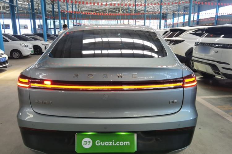 Roewe D6 2025 — 5