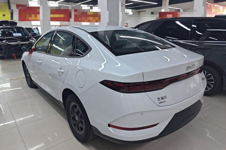 BYD Qin Plus 2025 — фото 4