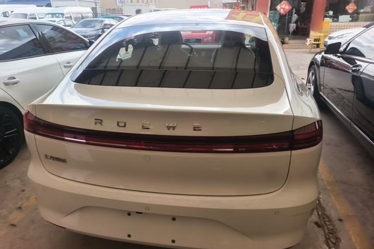 Roewe i6 2026 — 5
