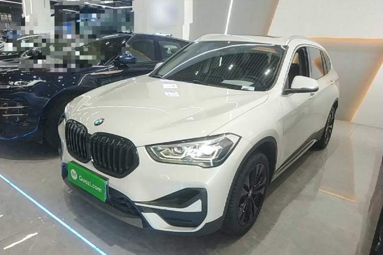 BMW X1 2021 — фото 1
