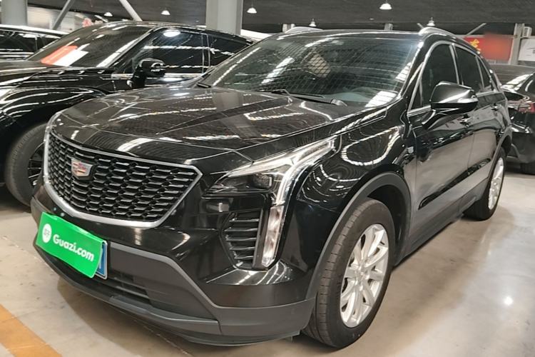 Cadillac XT4 2022 — фото 1