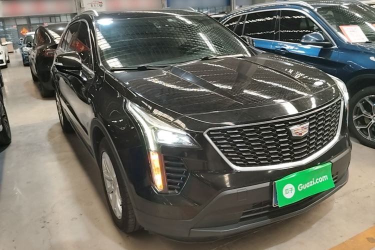 Cadillac XT4 2022 — фото 3