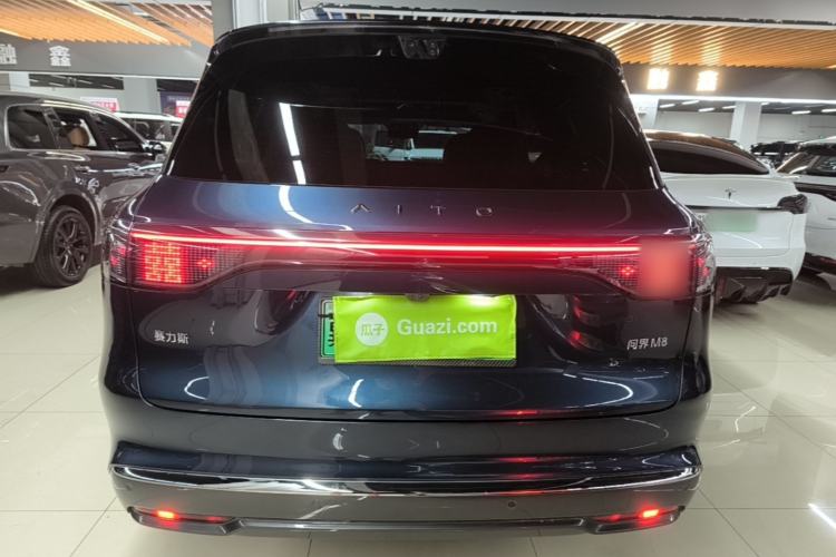 AITO M8 2025 — фото 5
