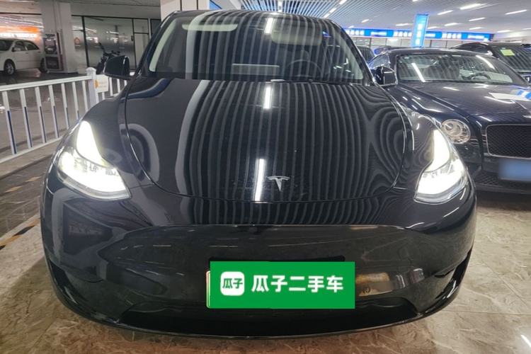 Tesla Model Y 2022 — 2