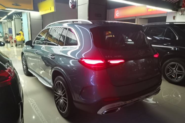 Mercedes-Benz GLC 300 L 2024 — фото 4