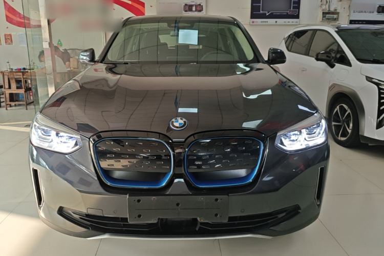 BMW iX3 2021 — 2