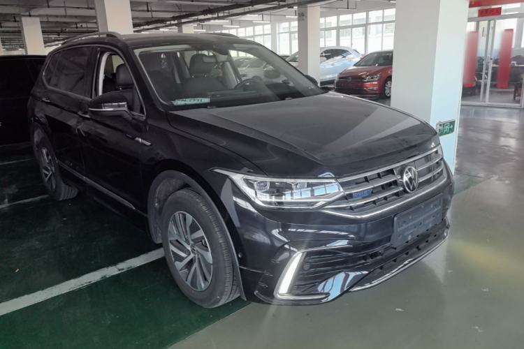 Volkswagen Tiguan L 2023 — фото 3