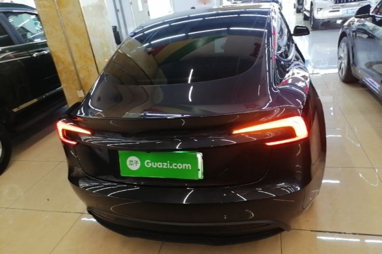 Tesla Model 3 2023 — 5
