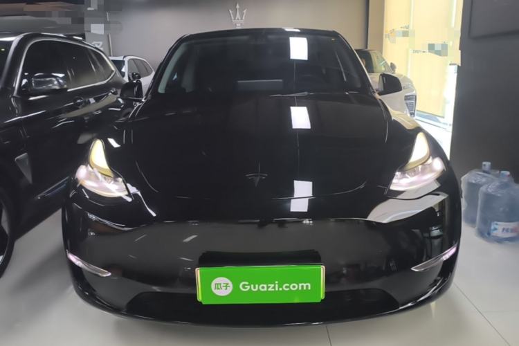 Tesla Model Y 2021 — 2