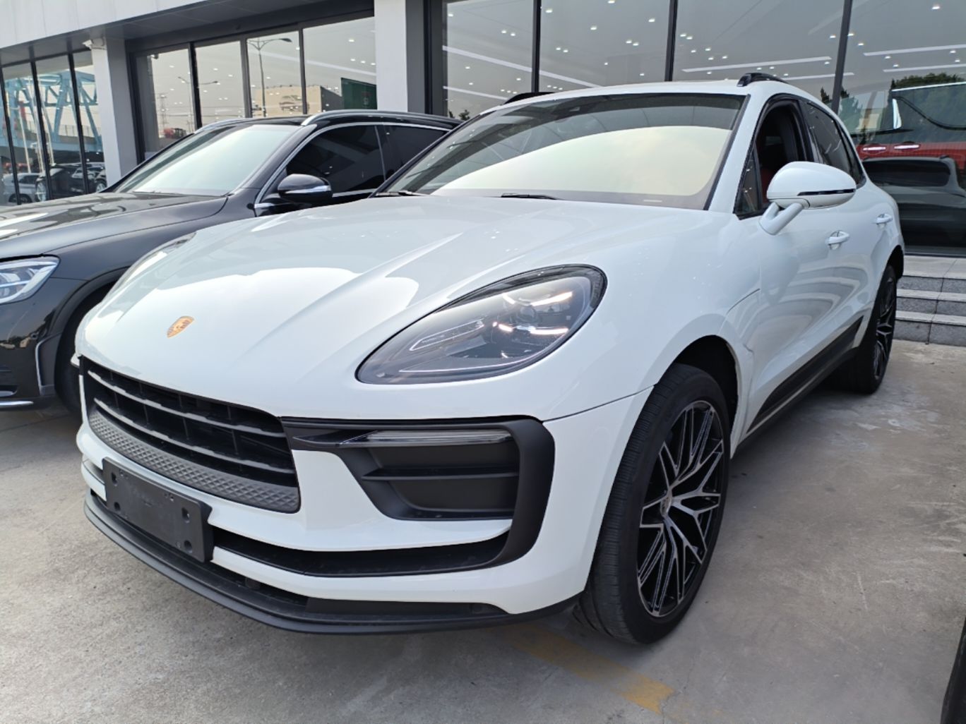 Porsche macan 2022 — фото 1