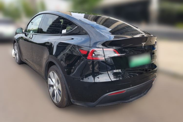 Tesla Model Y 2022 — 4