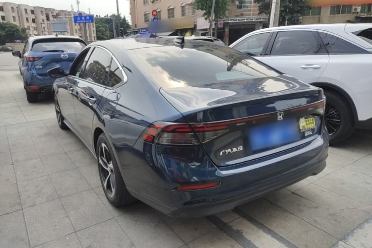 Honda Accord 2023 — 4
