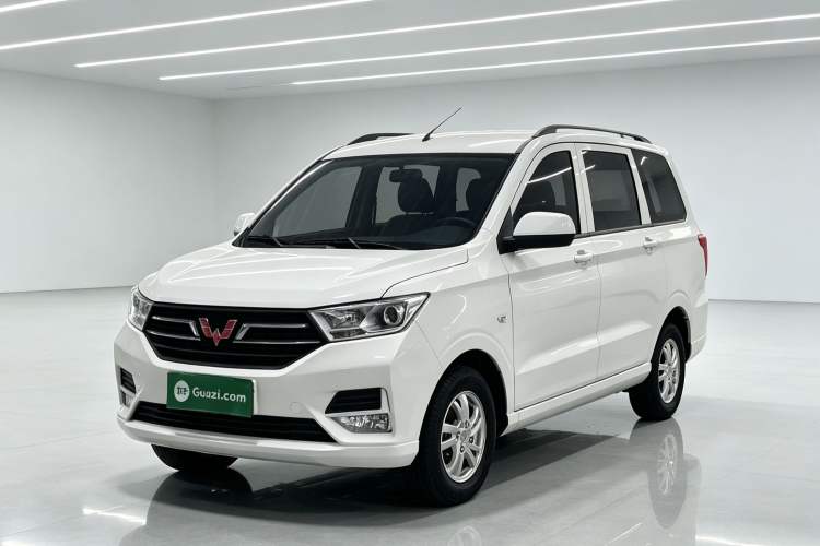 Wuling Hongguang 2021 — фото 1