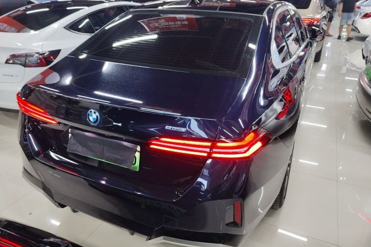 BMW i5 2024 — фото 5