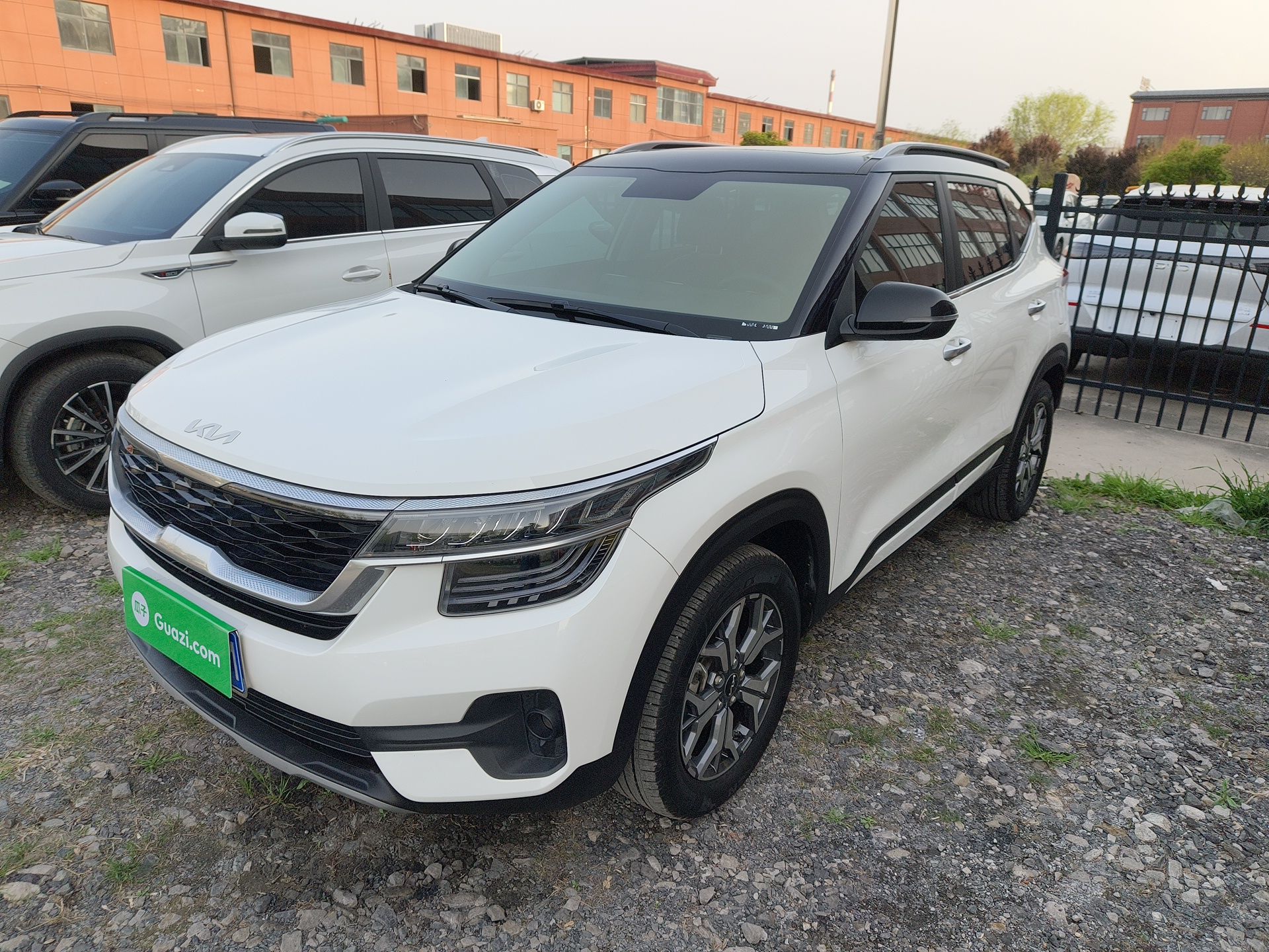 Kia KX3 2021 — фото 1