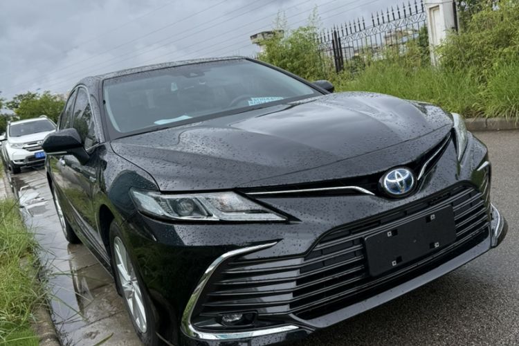 Toyota Camry 2023 — 5