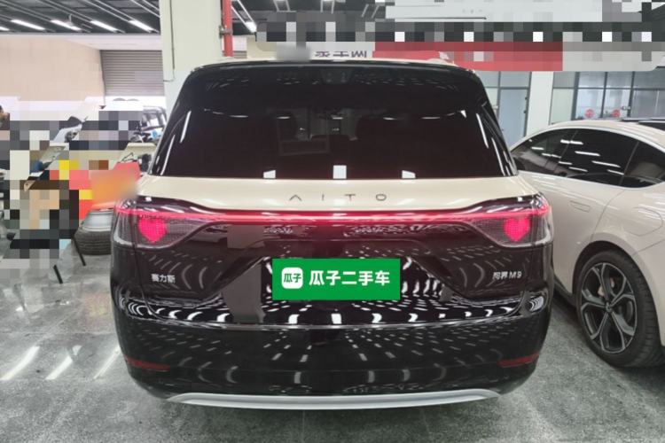 AITO M9 2025 — 5