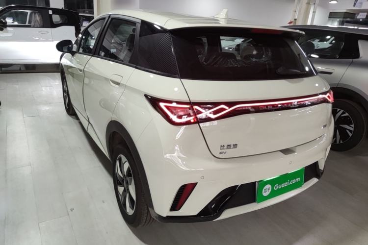 BYD Dolphin 2025 — 4