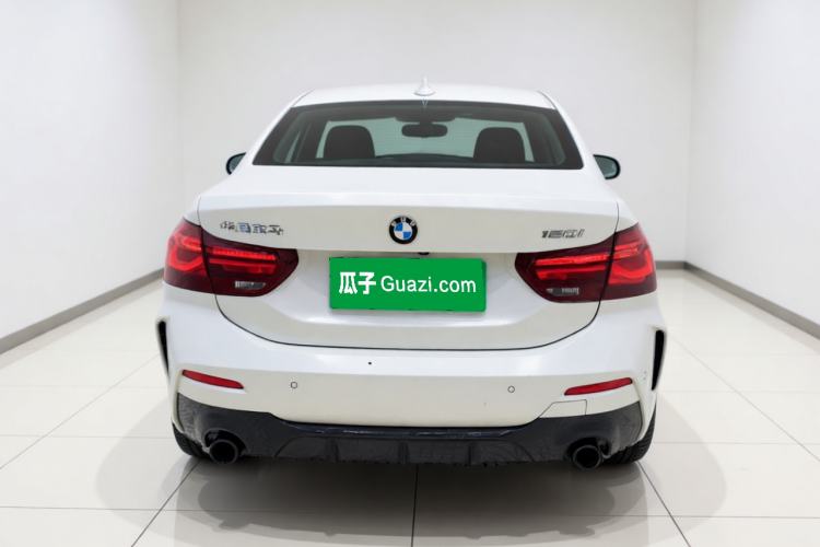 BMW 120i 2023 — фото 5