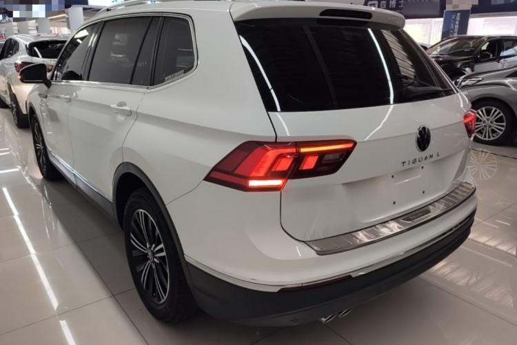 Volkswagen Tiguan L 2021 — фото 4