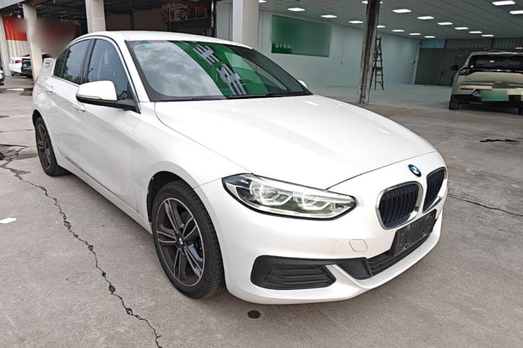 BMW 120i 2020 — фото 3