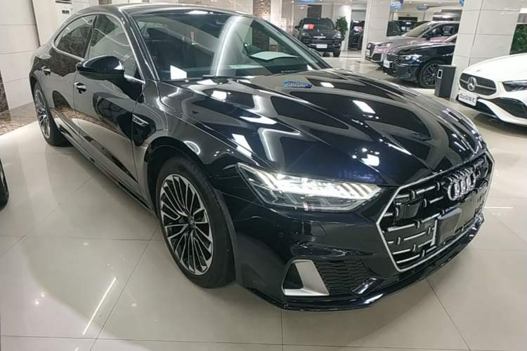 Audi A7L 2024 — фото 3