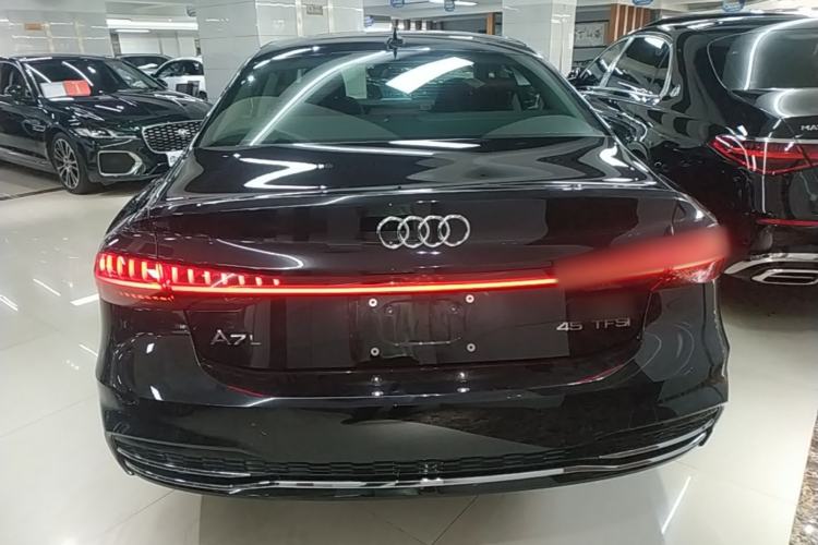 Audi A7L 2024 — фото 5