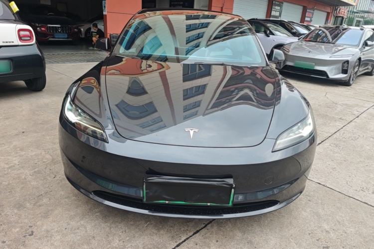 Tesla Model 3 2023 — 2