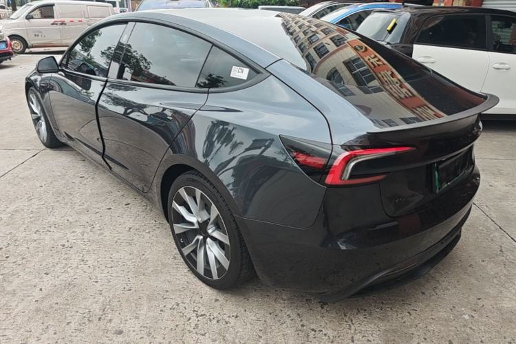 Tesla Model 3 2023 — 4
