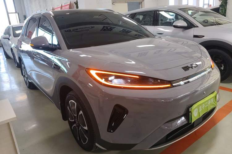 BYD sealion 05 dm i 2026 — фото 3