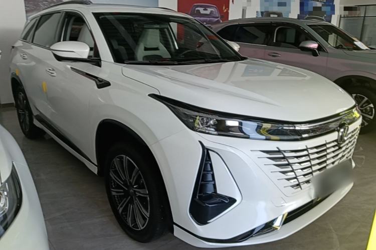 ChangAn CS75 PLUS 2023 — фото 3