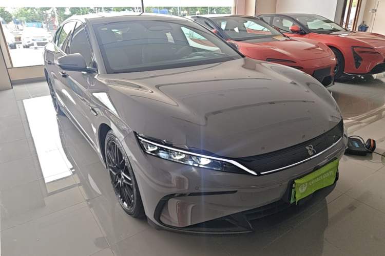 BYD Han 2025 — 3