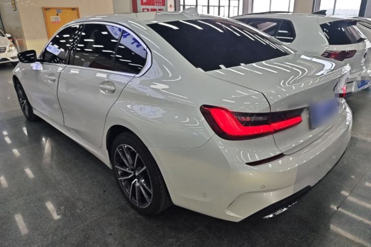 BMW 325Li 2021 — 4