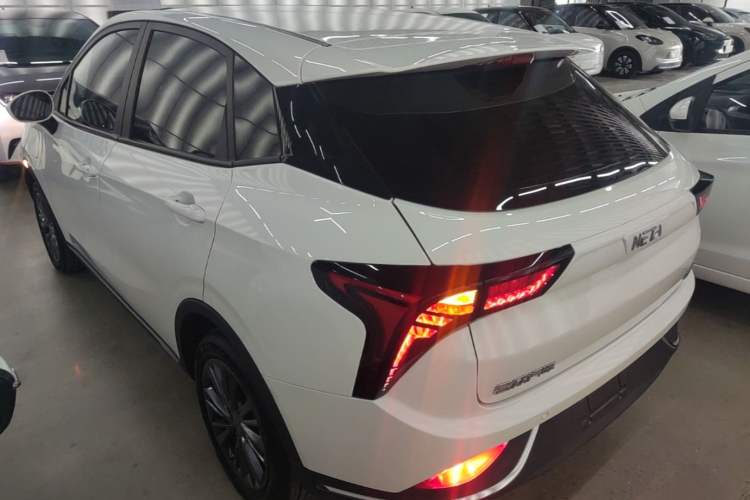 Neta V 2022 — 4