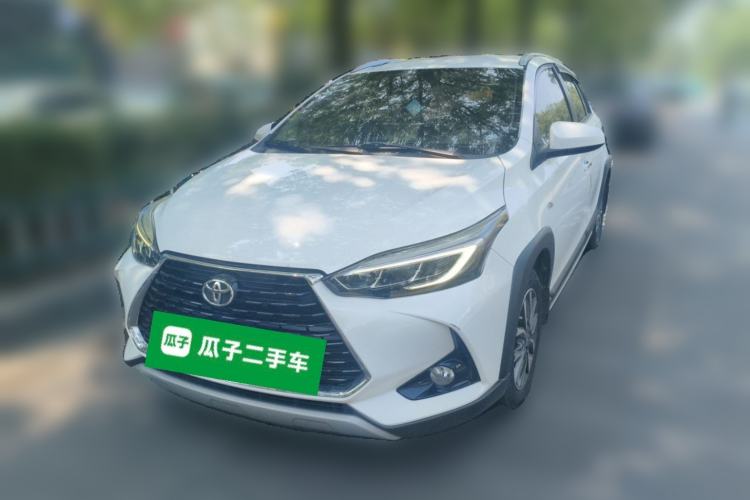 Toyota YARiS L 2022 — фото 1