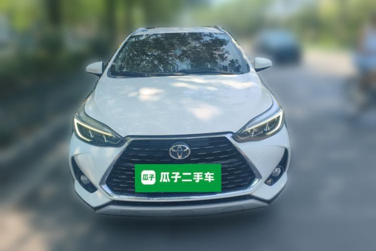 Toyota YARiS L 2022 — фото 2