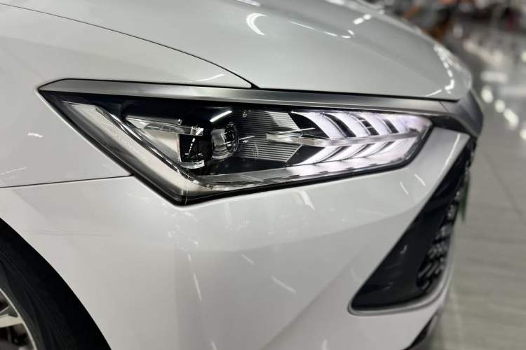 BYD Qin Plus 2023 — фото 4