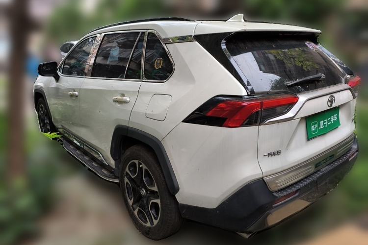 Toyota RAV4 2020 — 4