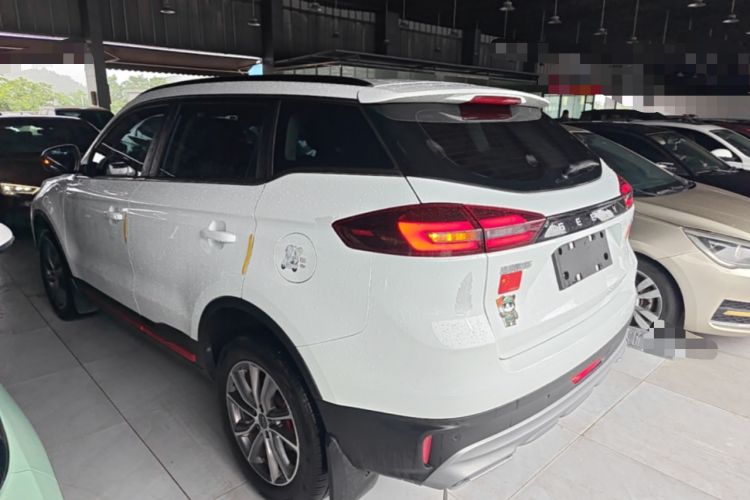Geely Emgrand X7 2021 — 4