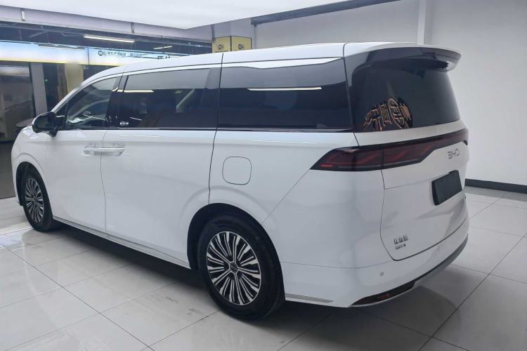 BYD M9 2025 — 4