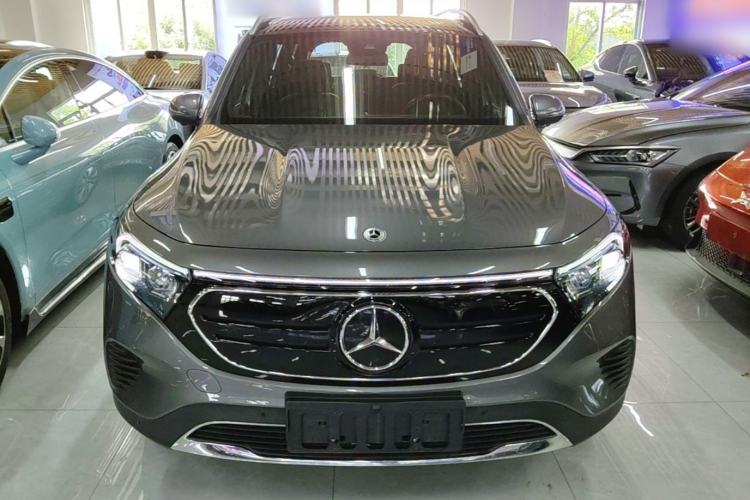 Mercedes-Benz EQB 260 2022 — 2