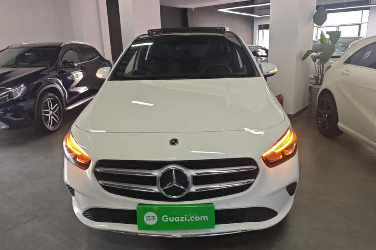 Mercedes-Benz B 200 2021 — 2
