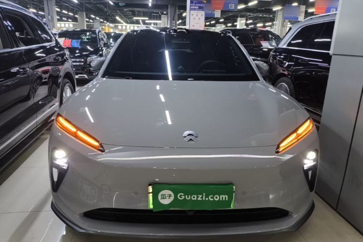 NIO ET5T 2023 — 2