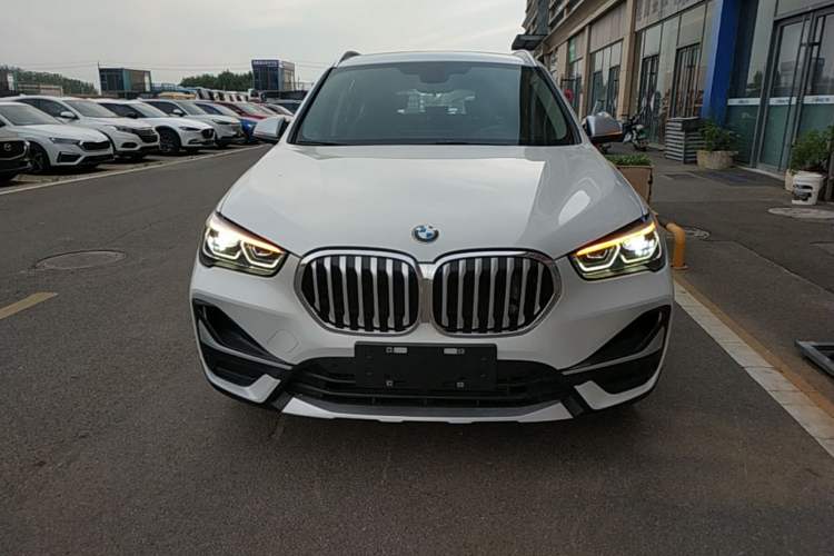 BMW X1 2022 — 2