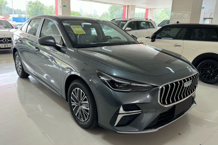 Geely Emgrand 2026 — 4