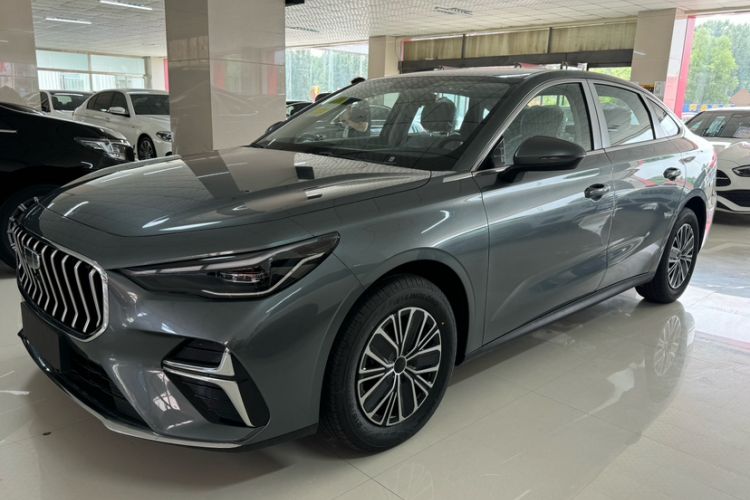 Geely Emgrand 2026 — 5