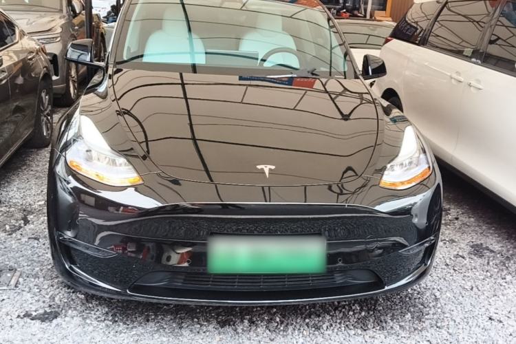 Tesla Model Y 2022 — 2