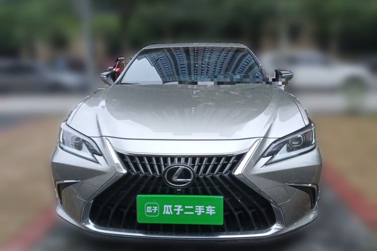 Lexus ES 300h 2022 — фото 2